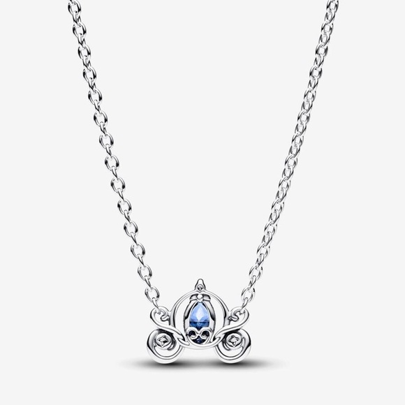 🆕Disney Cinderella's Carriage Collier Necklace - Picture 3 of 8